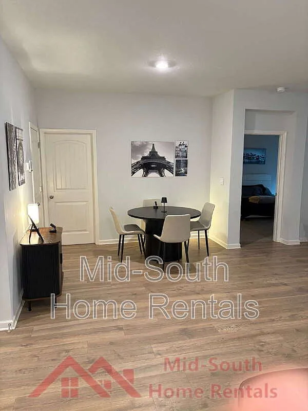3 bed, 2.0 bath, 1510 sqft, $2,150 — Photo 2