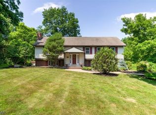 631 Meadow Rd, Bridgewater, NJ 08807