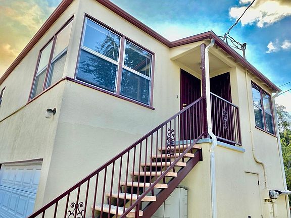 This unit has 2 doors to enter.