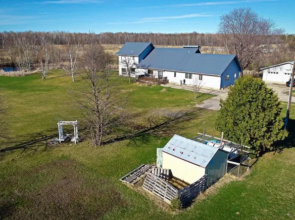 2866 12th St NW, Baudette, MN 56623