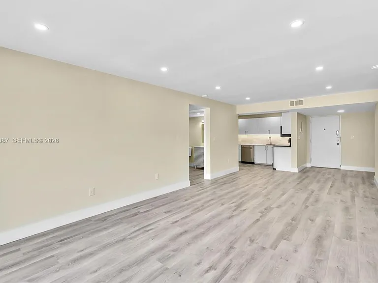 9124 Collins Ave #304 — Photo 11