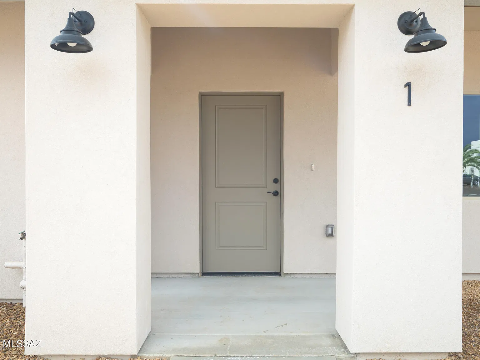 2 bed, 2.0 bath, 1100 sqft, $1,900 — Photo 3