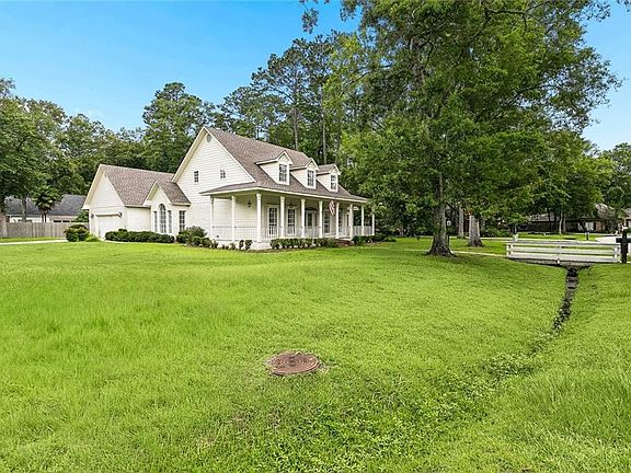 3rd image of 62 Colony Trail Dr