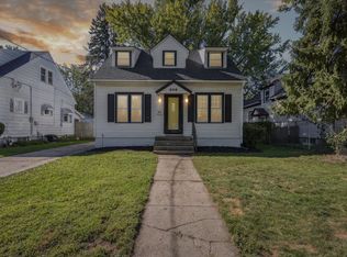 806 Blaine Ave, Janesville, WI 53545