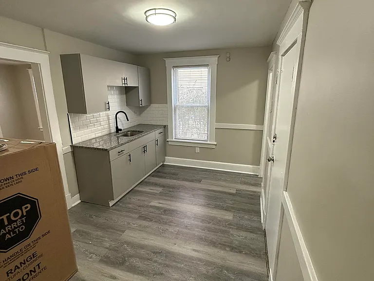23-25 Gridley St #1 — Photo 8