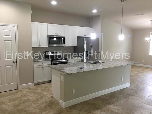 3rd image of 1824 SW 36th Ter