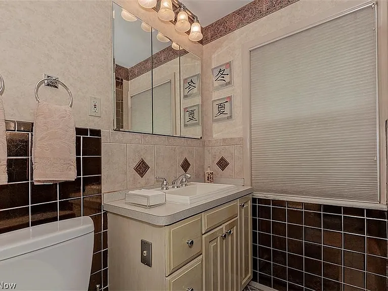 2415 Fenwick Rd — Photo 15