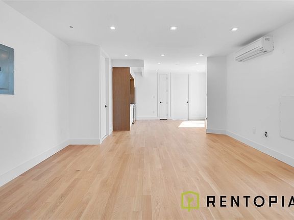 3rd image of 426 Manhattan Ave #3B