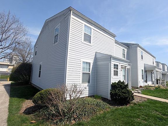 3rd image of 859 Old Silver Spring Rd