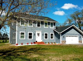 1527 2nd St NE, Staples, MN 56479