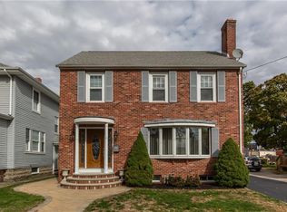 52 Grosvenor Ave, East Providence, RI 02914
