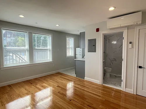 325 Newport Ave #34 Photo 1 325 Newport Ave #34 Photo 1