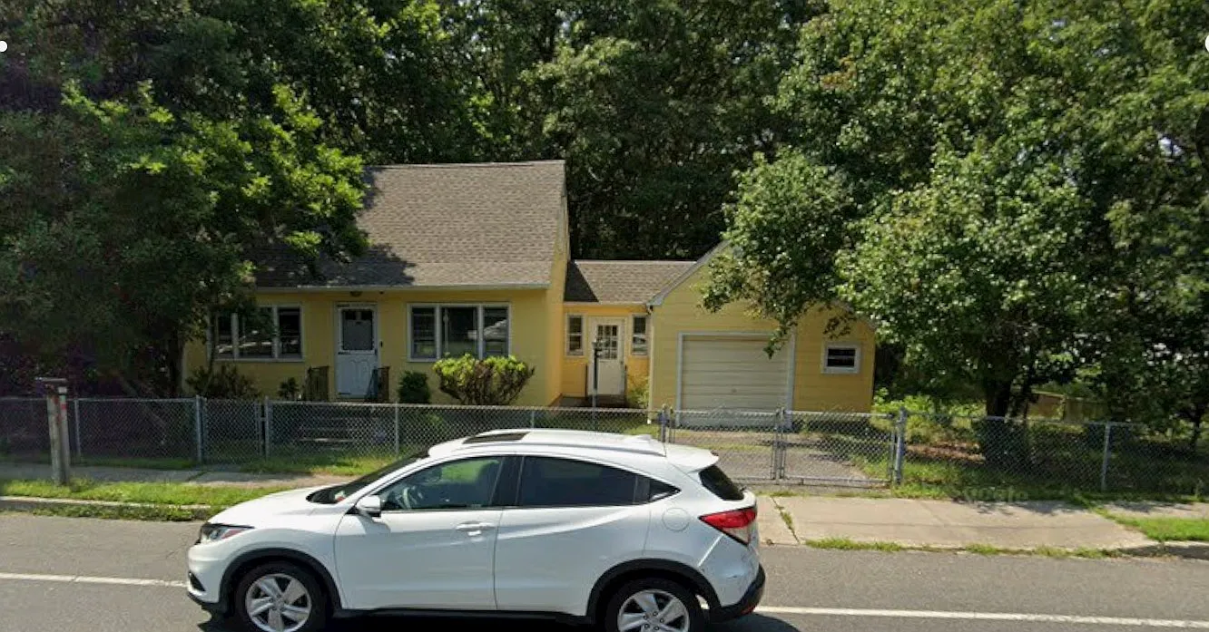 William Floyd Pkwy, Shirley — Photo 2