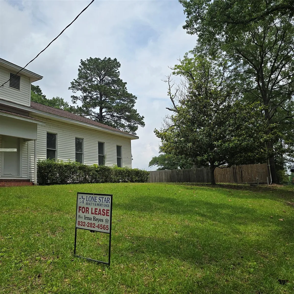 Building Photo - 142 Rowe Ln