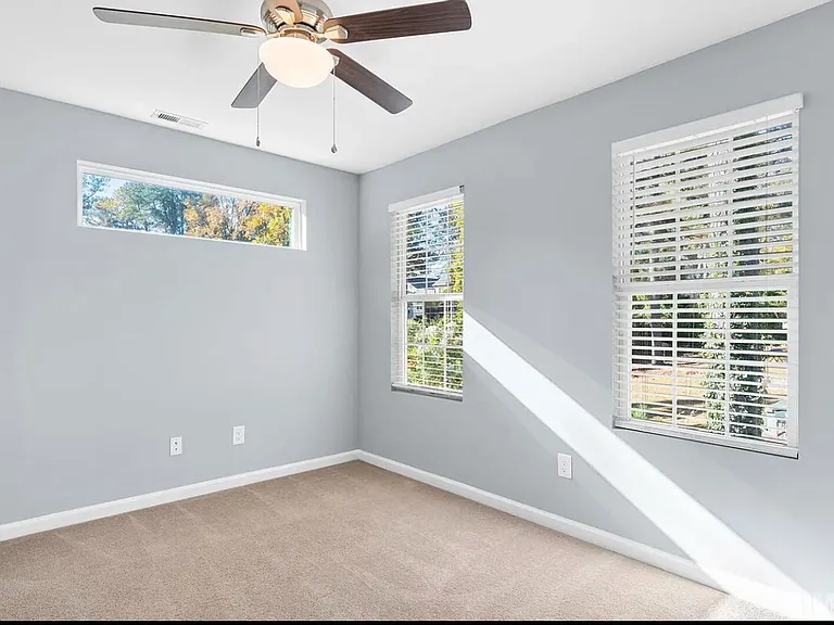 129 Pineland Cir #100 — Photo 10