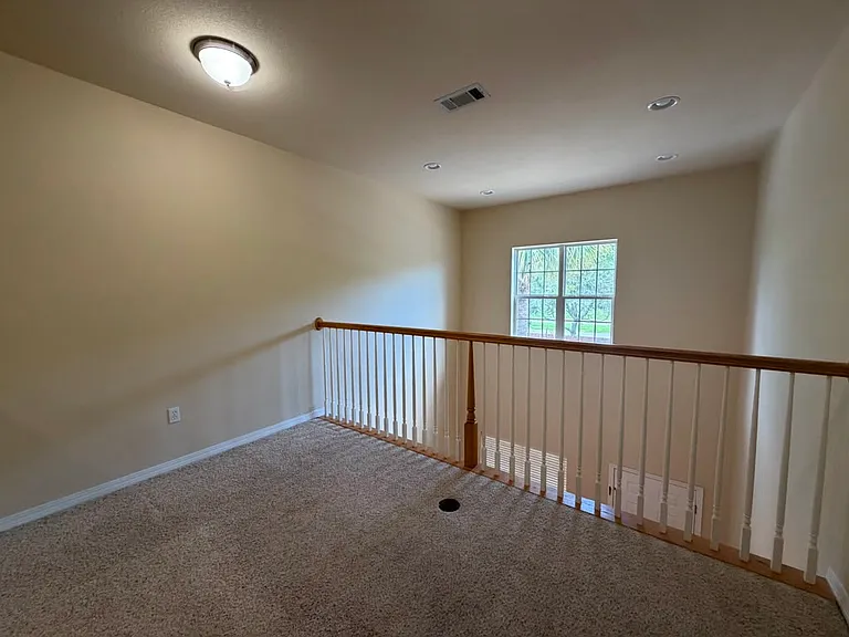 1529 Bentley Cir — Photo 13
