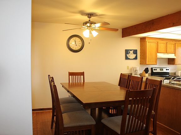 5th image of 57 Valley View Ct