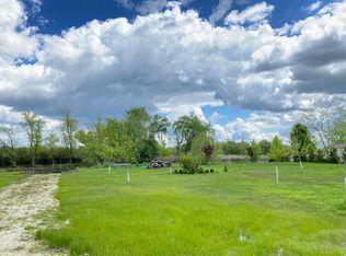 37651 N Frank Ct, Spring Grove, IL 60081