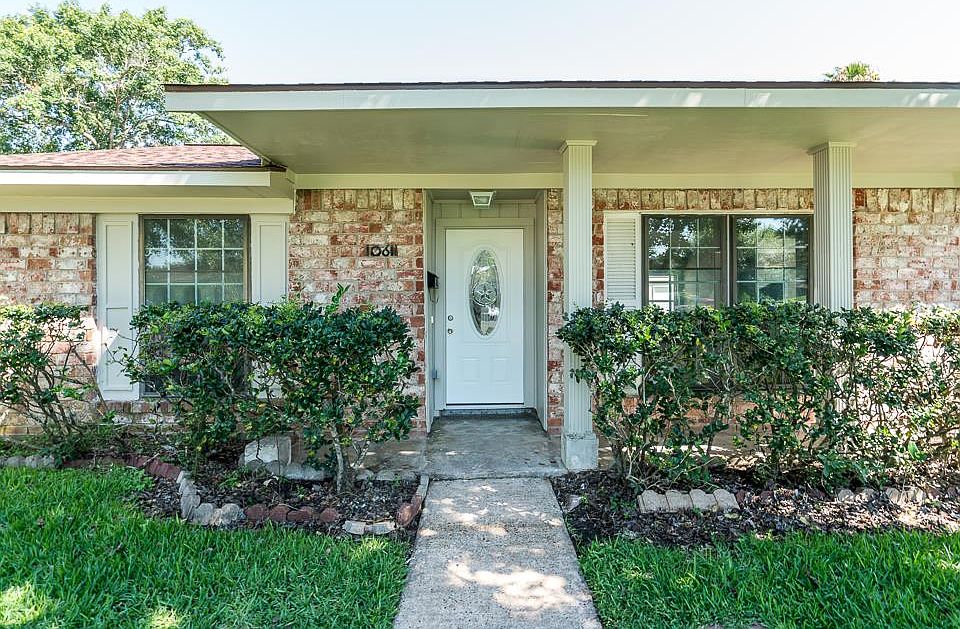 1st image of 10611 Sagebriar Dr