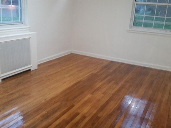 4th image of 83-35 139th St APT 2