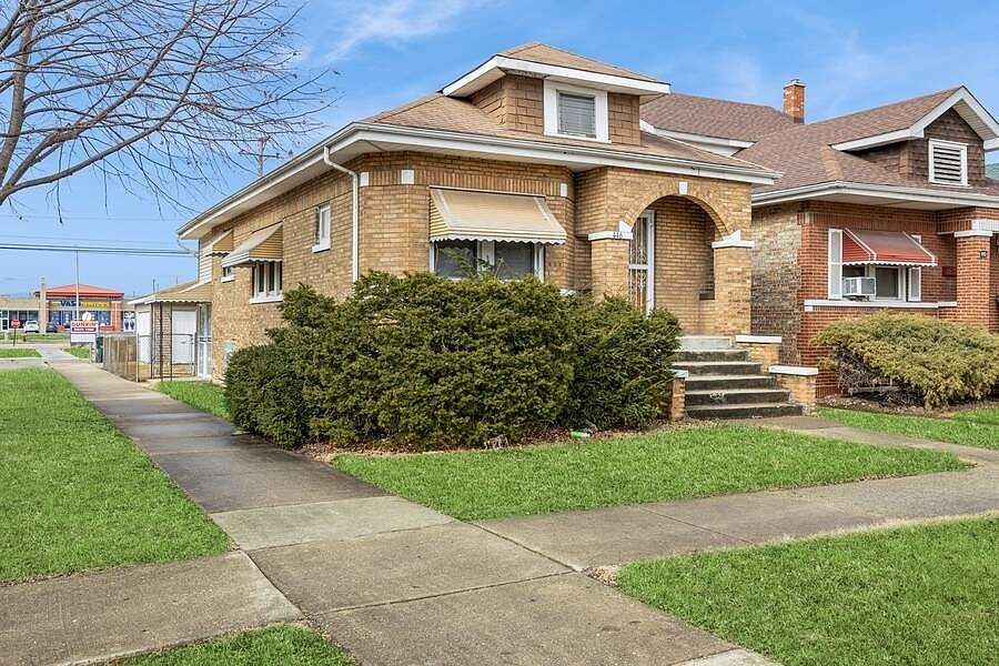 1st image of 446 S 24th Ave