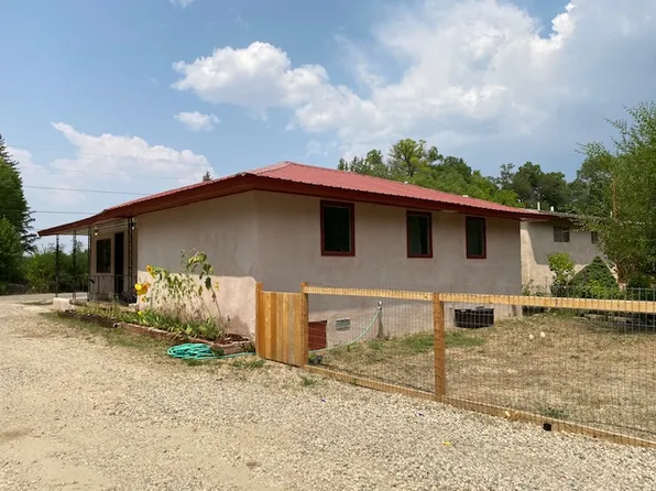 127 Oakley Ln, Taos, NM 87571