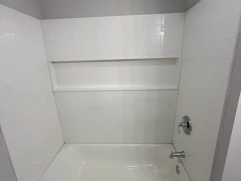 1036 Lexington Ave — Photo 6