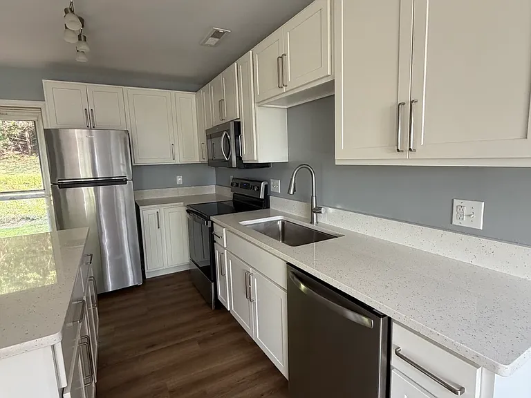 49 Creekside Cir — Photo 7