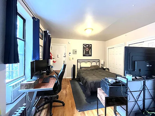 Rented by Voro New York | media 8