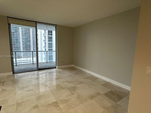 4th image of 1050 Brickell Drive #26 floor