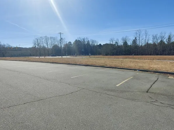 7850 S Main St, King, NC 27021