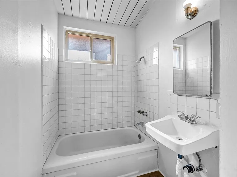 3626 E Colorado Blvd #6 — Photo 3