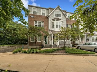 227 W Monroe Ave UNIT 202, Saint Louis, MO 63122