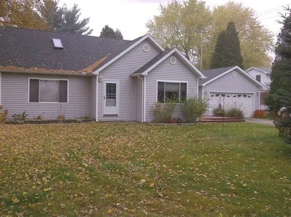 2550 W Water St, Port Huron, MI 48060