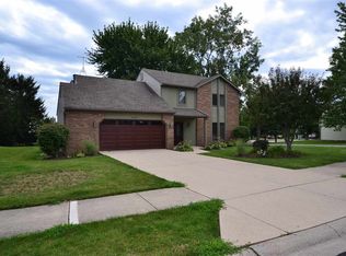 5404 Cove Ct, Fort Wayne, IN 46825