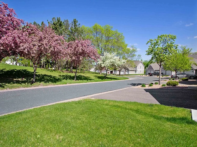 Seasons Villas — Photo 23