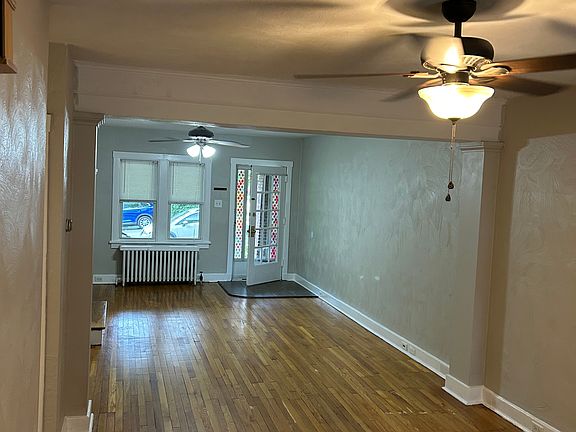 3rd image of 5846-5850 Burchfield Ave #5848