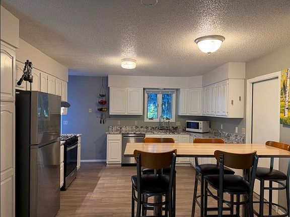 3rd image of 526 N 3rd St