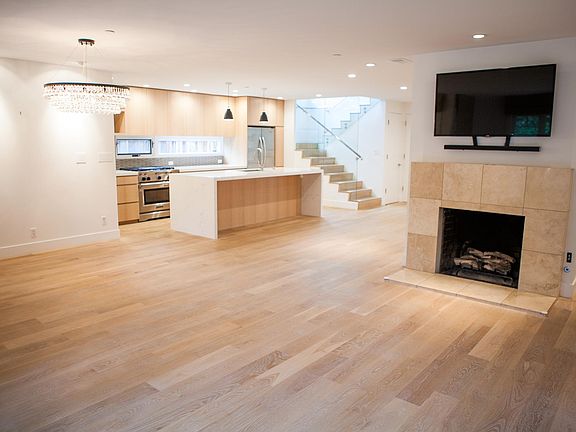2nd image of 1523 Willow Ave