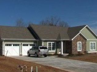 1103 Parkhall Rd, Huddleston, VA 24104