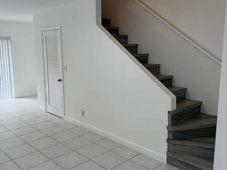 Vista Townhomes — Photo 6