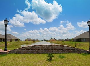 203 Arrowwood Rd, Youngsville, LA 70592