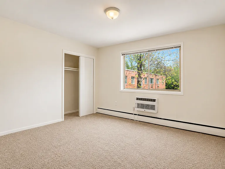 Foxhall Terrace — Photo 80