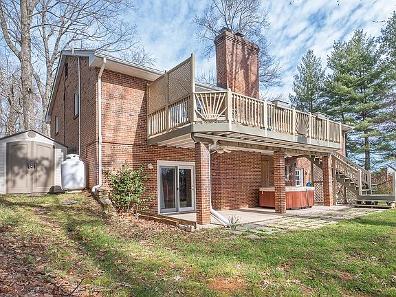 2nd image of 6064 Steeplechase Dr