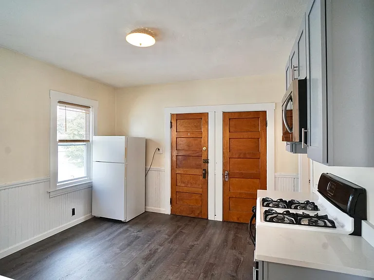 5 Beacon St #2 — Photo 4