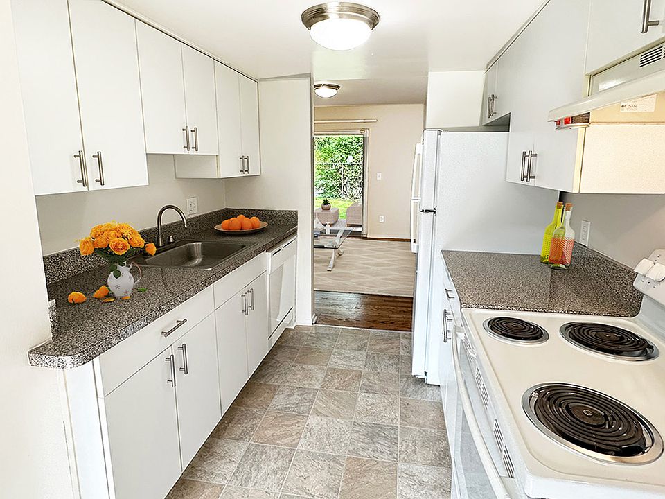 2 and 3 bedroom apartments and townhomes up to 1,450 sq. ft. with new updates everywhere.