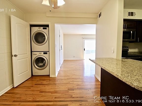 2nd image of 4913 Walnut St #2B