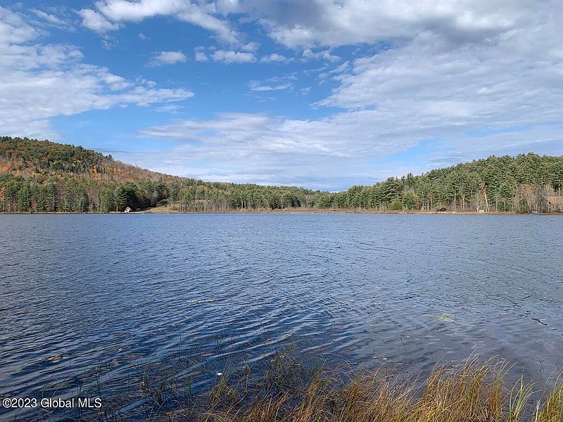 4th image of L21 Valentine Pond Road