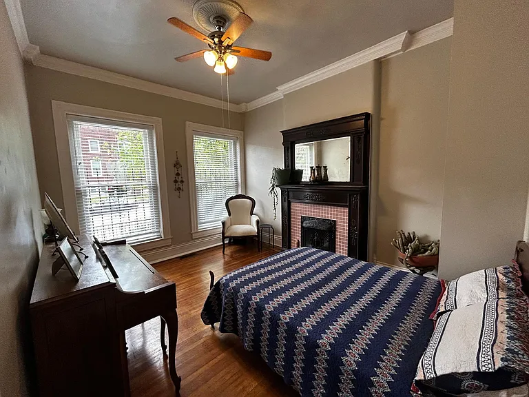519 W Hill St — Photo 12