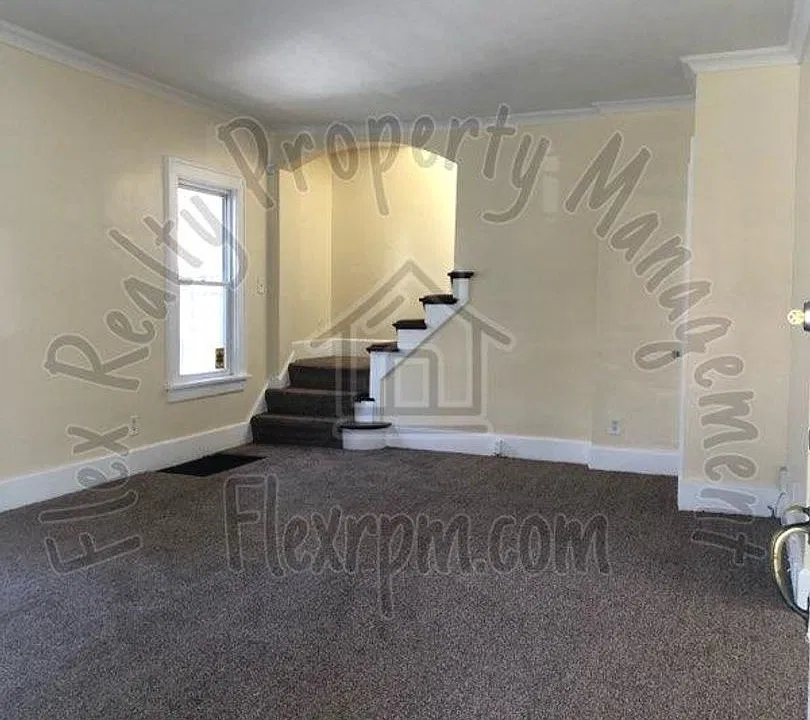 2054 Wyndhurst Rd